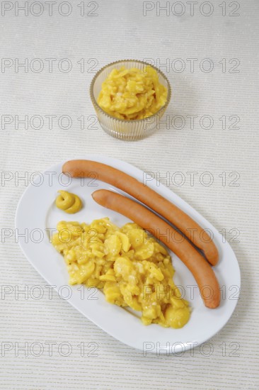 Swabian cuisine, potato salad with string sausages, Wienerle, Wiener sausages, thin boiled sausage,