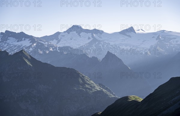 Alpine panorama, view from the Bachlenkenkopf, Großer Geiger and Großvenediger, high mountains,