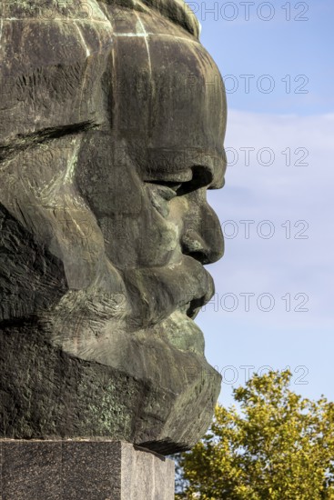 Karl Marx Monument, 40-tonne sculpture, best-known landmark of the city of Chemnitz, Saxony,