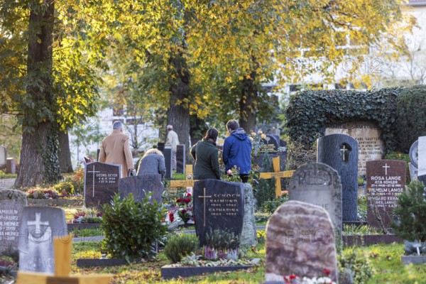 All Saints' Day at the Bergfriedhof cemetery in Stuttgart. Catholics commemorate their deceased
