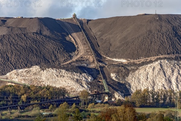 Monte Kali, overburden mountain with conveyor belt, conveyor belt, potash plant K & S, potash and