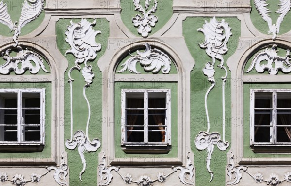 Market square with rococo stucco facades on the town houses, Obernberg am Inn, Innviertel, Upper