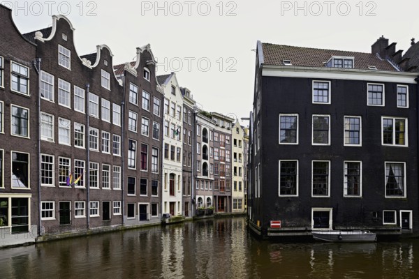 Oudezijds Voorburgwal, canal belt, historic De Wallen neighbourhood, Amsterdam, province of North