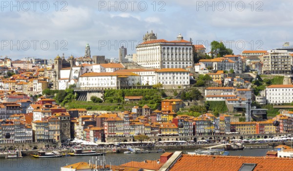 River Douro riverside, historic buildings in Ribeira area, city of Porto, Portugal, Europe view