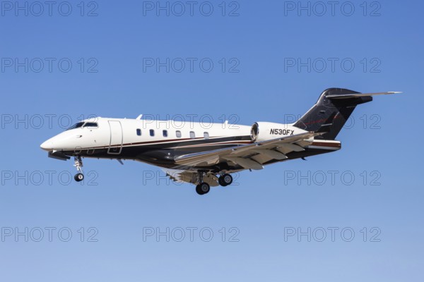 A Bombardier BD-100-1A10 Challenger 300 Flexjet aircraft with the registration number N530FX at Las