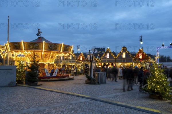 Children's carousel, Christmas market at the Humboldt Forum, Berlin Palace, Blue Hour, Mitte,