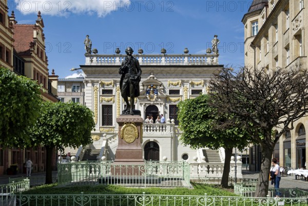Baroque Old Trade Exchange, bronze statue of Goethe by Carl Seffner, depicting Johann Wolfgang von