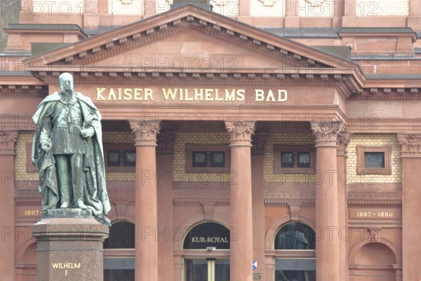 Monument to German Emperor Wilhelm I, sculpture, portal, entrance with columns spa, Wilhelm the