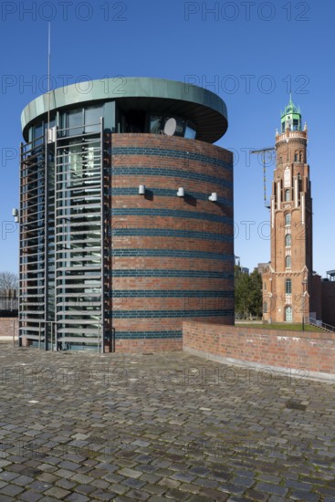 Lock keeper's house next to Simon Loschen lighthouse, Loschen tower, Brick Gothic, Havenwelten,