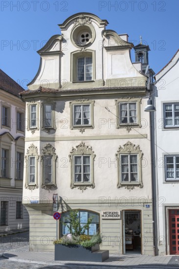 Former prince-bishop's cavalier house, 17th century, baroque remodelling, Pfahlstr. 1, Eichstätt,