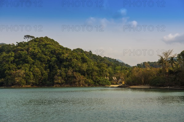 Picturesque beach with coconut palms and huts, Klong Son Beach, Ko Chang, Koh Chang, Mu Ko Chang