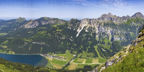 Mountain panorama from the Krinnenspitze, 2000m, to Haldensee, Aggenstein, 1986m, Friedberger