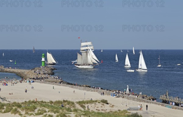 Sailing ships, pier lights, Unterwarnow, Hanse Sail, Warnemünde, Rostock, Mecklenburg-Western