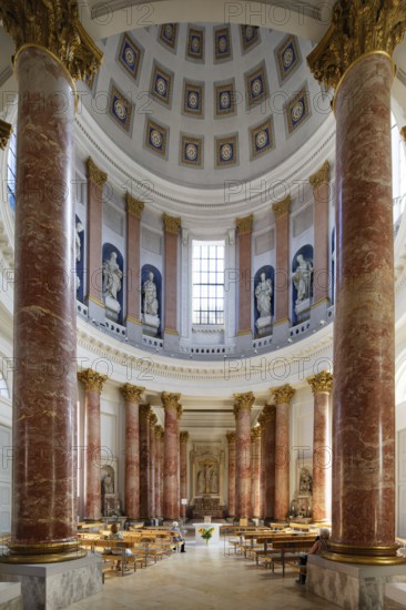 Round building with (50 metre) high dome on 40 columns and statues of the twelve apostles, Parish