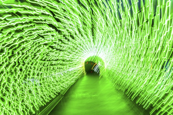Light, tunnel, in motion, light tunnel, changes light color, light installation at park lights in