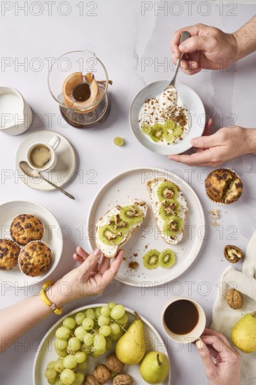 Delicious kiwi toast topped with creamy cheese, crunchy walnuts, and nutritious chia seeds, perfect
