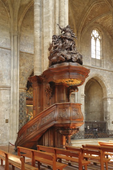 Pulpit of the Gothic church, Ste-Marie-Madelein, interior view, wood carving, arts and crafts,
