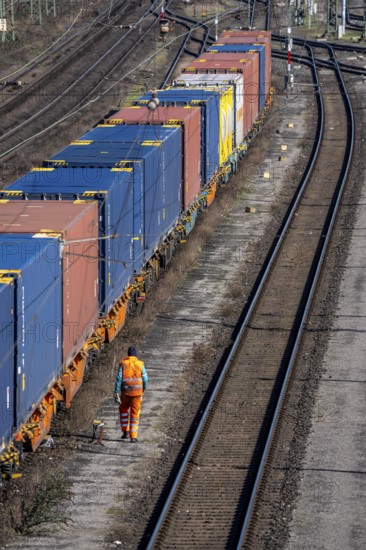 Container trains in the freight yard, so-called installation tracks in Duisburg-Rheinhausen,