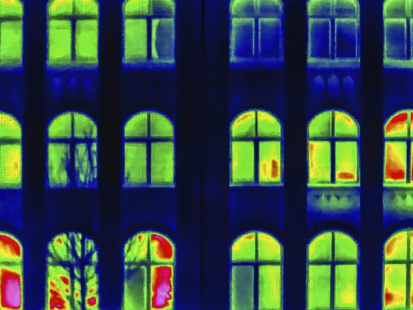 Thermal image or thermography, symbolic photo, interpolated. The photo shows areas of heat loss in