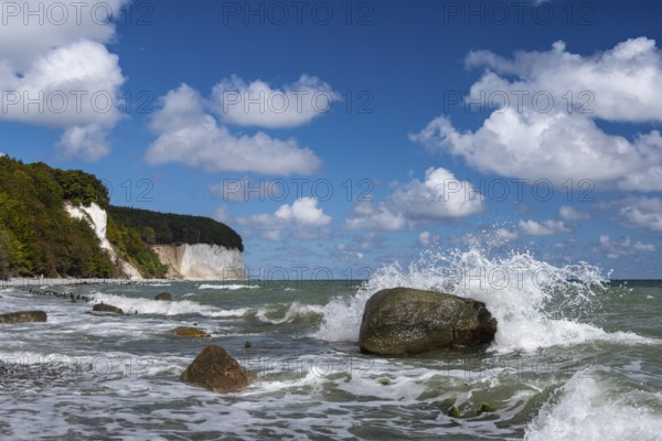 View of chalk cliffs in Jasmund National Park on Rügen, Sassnitz, Rügen, Mecklenburg-Western