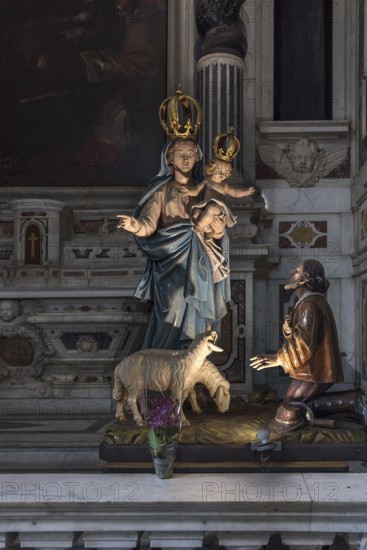 Madonna figure with the infant Jesus in the Basilica della Santissima Annunziata del Vastato,