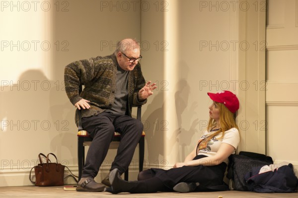 Joachim Krol (Wolfgang), Christin Nichols (Helena), Sophia oder das Emde der Humanisten, German