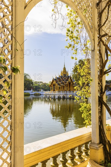 Garden pavilion, open gilded pavilion at the back, Buddhist temple complex, Thai King's Summer