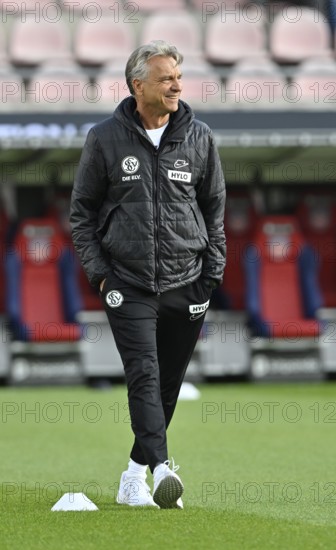 Coach Coach Horst Steffen SV 07 Elversberg Relegation, Bundesliga, Voith-Arena, Heidenheim,