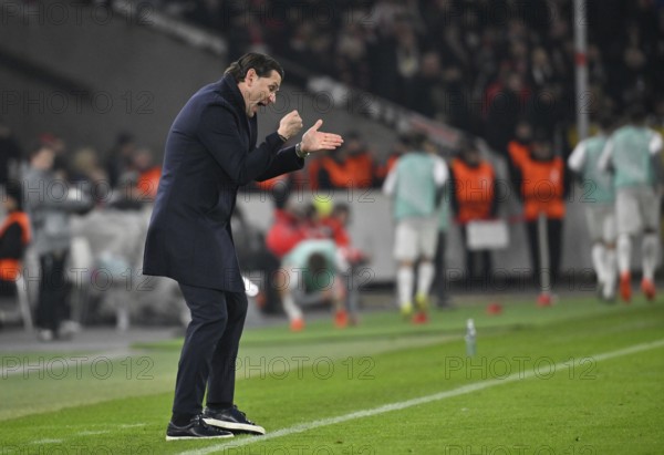 Coach Gerardo Seoane BSC Young Boys Bern on the sidelines gesture gesture soccer, UEFA EUROPA