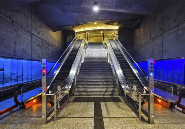 Stadtbahnstation Rathaus Süd, column-free subway station with a reinforced concrete folding