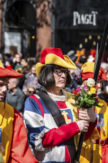 Zunft zu Wiedikon, parade of historically costumed guild members, Sechseläuten or Sächsilüüte,