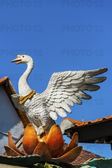 Swan as temple figure, bird, sculpture, sculpture, animal, image, depiction, art, culture, fairy