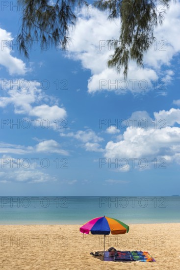 Empty beach with parasol and mooring near Ko Lanta, beach, beach holiday, sea, ocean, nature,