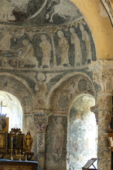 Aubazat. Wall paintings of the Romanesque style in Saint-Barthélemy chapel located in Peyrusse,