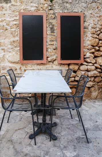 Outdoor seating, catering in the old town of Santanyi, Majorca, Balearic Islands, Spain