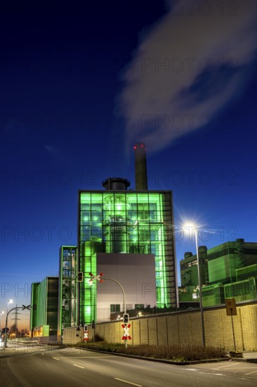 The Lausward combined heat and power plant in Düsseldorf, gas and steam turbine power plant,