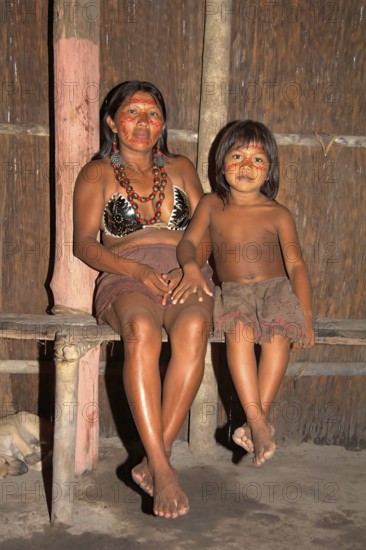Portrait of an Indian woman from the Dessanos tribe with her daughter, Rio Taruma, Manaus, Amazon