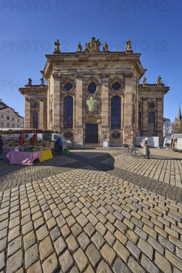 Ludwigskirche, weekly market market, market stall, cobblestone pavement, square, blue sky,