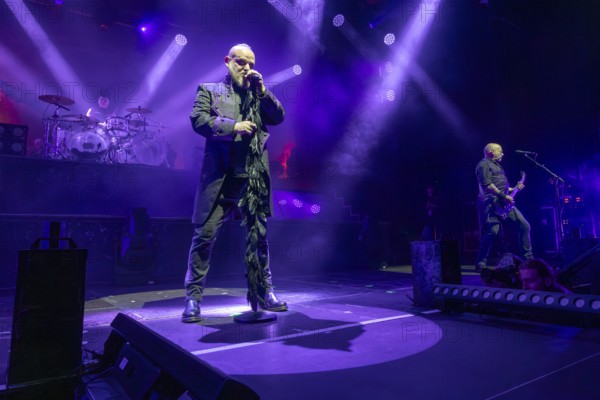 Martin Engler, Singer, Mono Inc., Dark-Rock Band, D, live on Live 2025 Tour at Columbiahalle Berlin