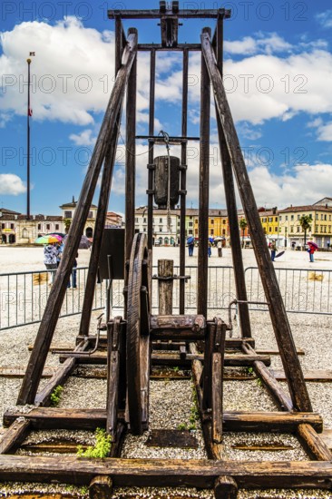 Equipment for the construction of the fortress walls, in Piazza Grande, Piazza Vittorio Emanuele,