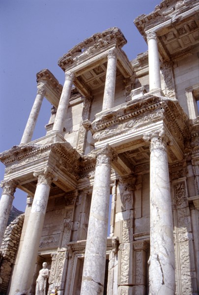 Bibliothèque de Celsus (détail)
