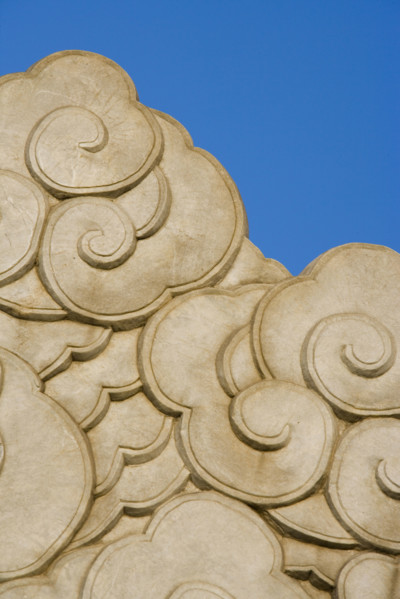 Pattern on ornamental column