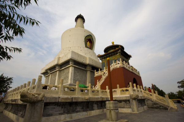 The White Tower in North Sea Park,Beijing
