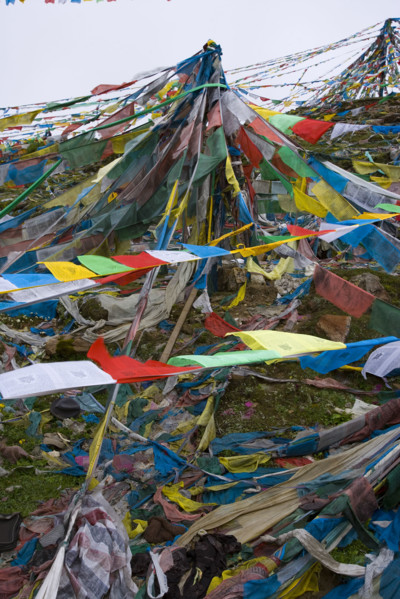 Sutra streamers