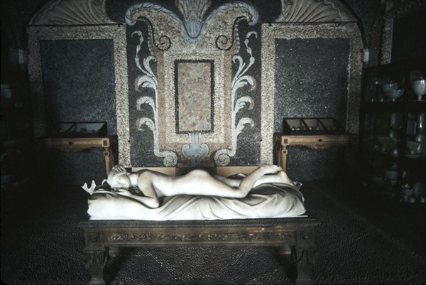 Venere nuda, grotto of the Palazzo Borromeo Isola Bella, Italy