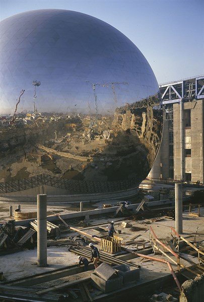 Construction of the Cité des Sciences et de l'Industrie