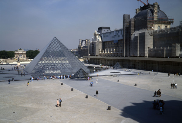 The Grand Louvre project (1981-1999)