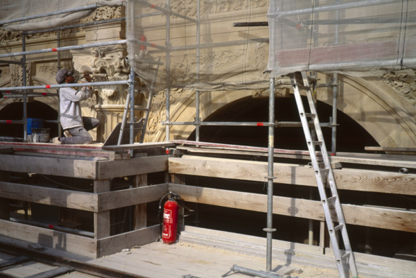 The Grand Louvre project (1981-1999)