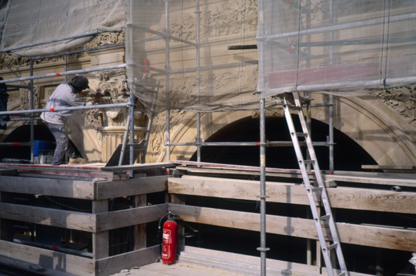 The Grand Louvre project (1981-1999)