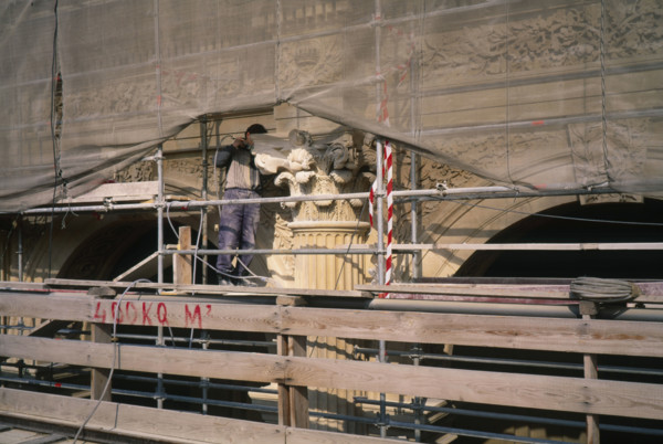 The Grand Louvre project (1981-1999)